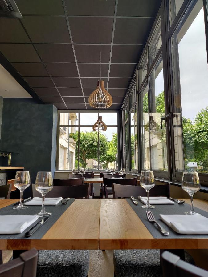 Logis Hotel Restaurant De France Saint-Geniez-dʼOlt Zewnętrze zdjęcie
