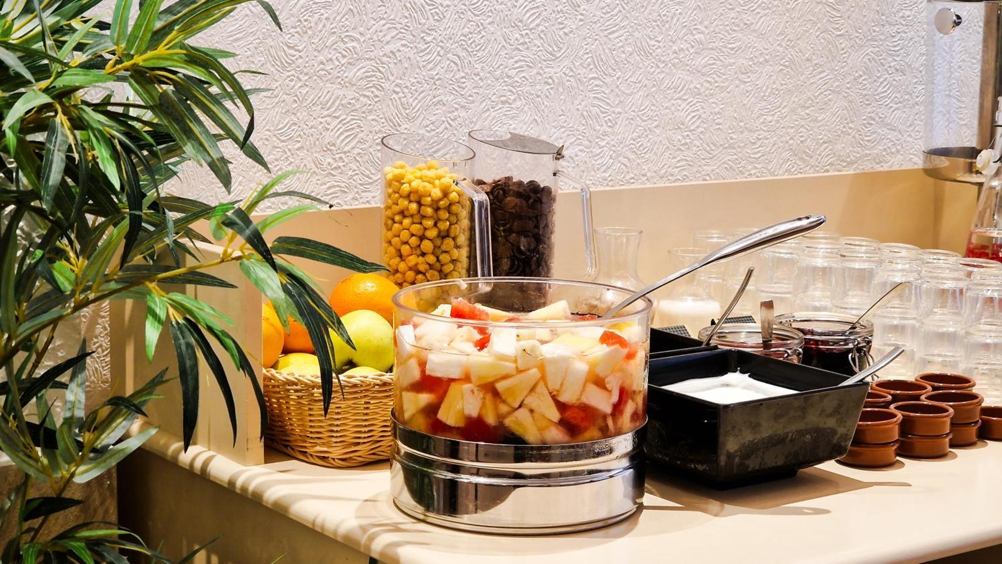 Logis Hotel Restaurant De France Saint-Geniez-dʼOlt Zewnętrze zdjęcie