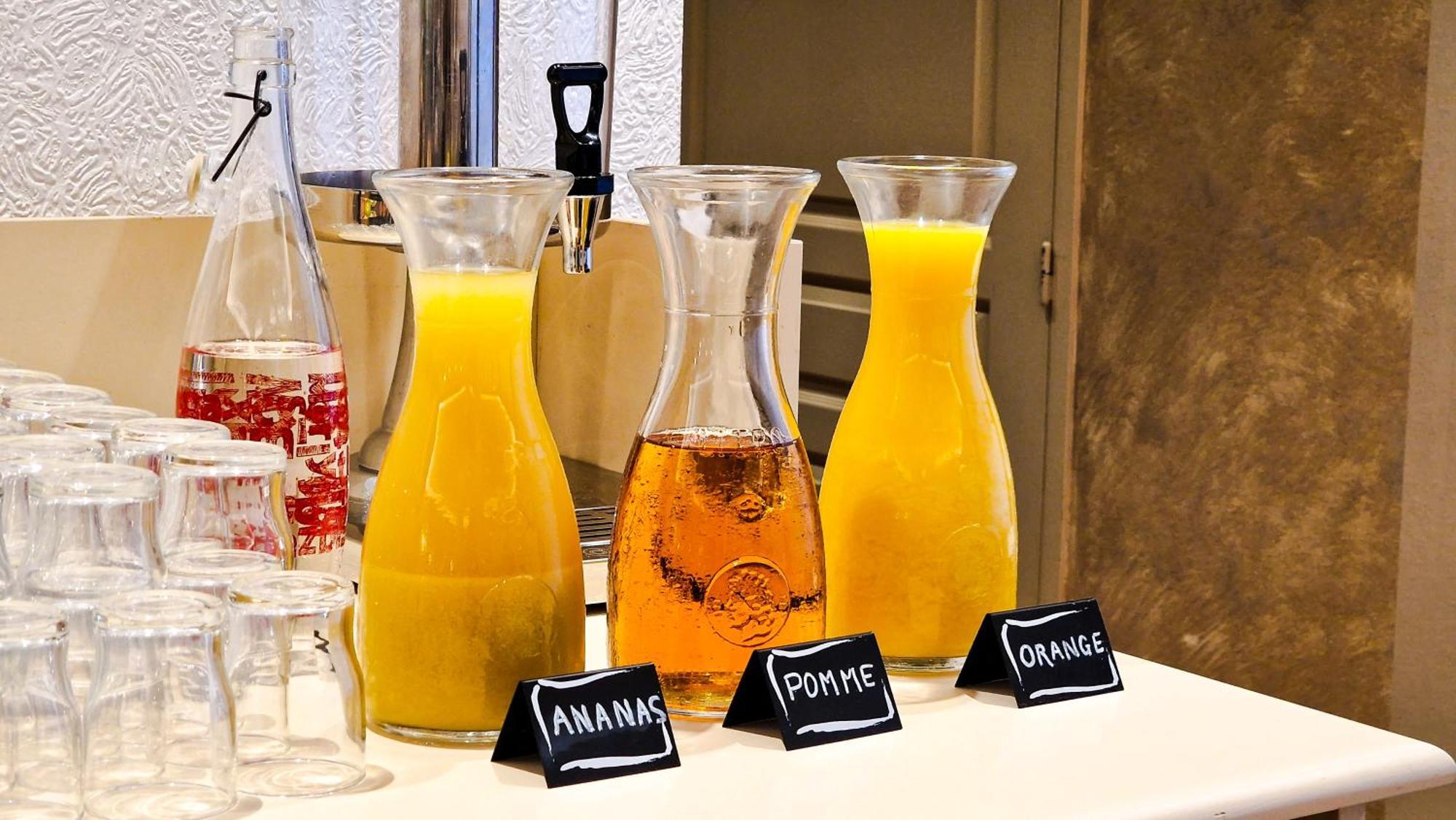 Logis Hotel Restaurant De France Saint-Geniez-dʼOlt Zewnętrze zdjęcie