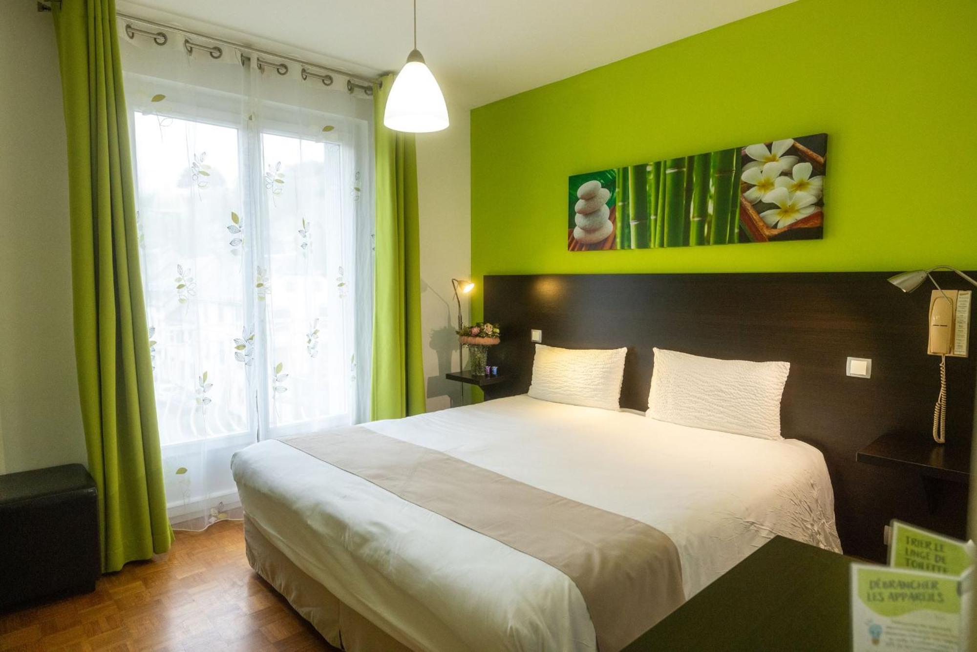 Logis Hotel Restaurant De France Saint-Geniez-dʼOlt Zewnętrze zdjęcie
