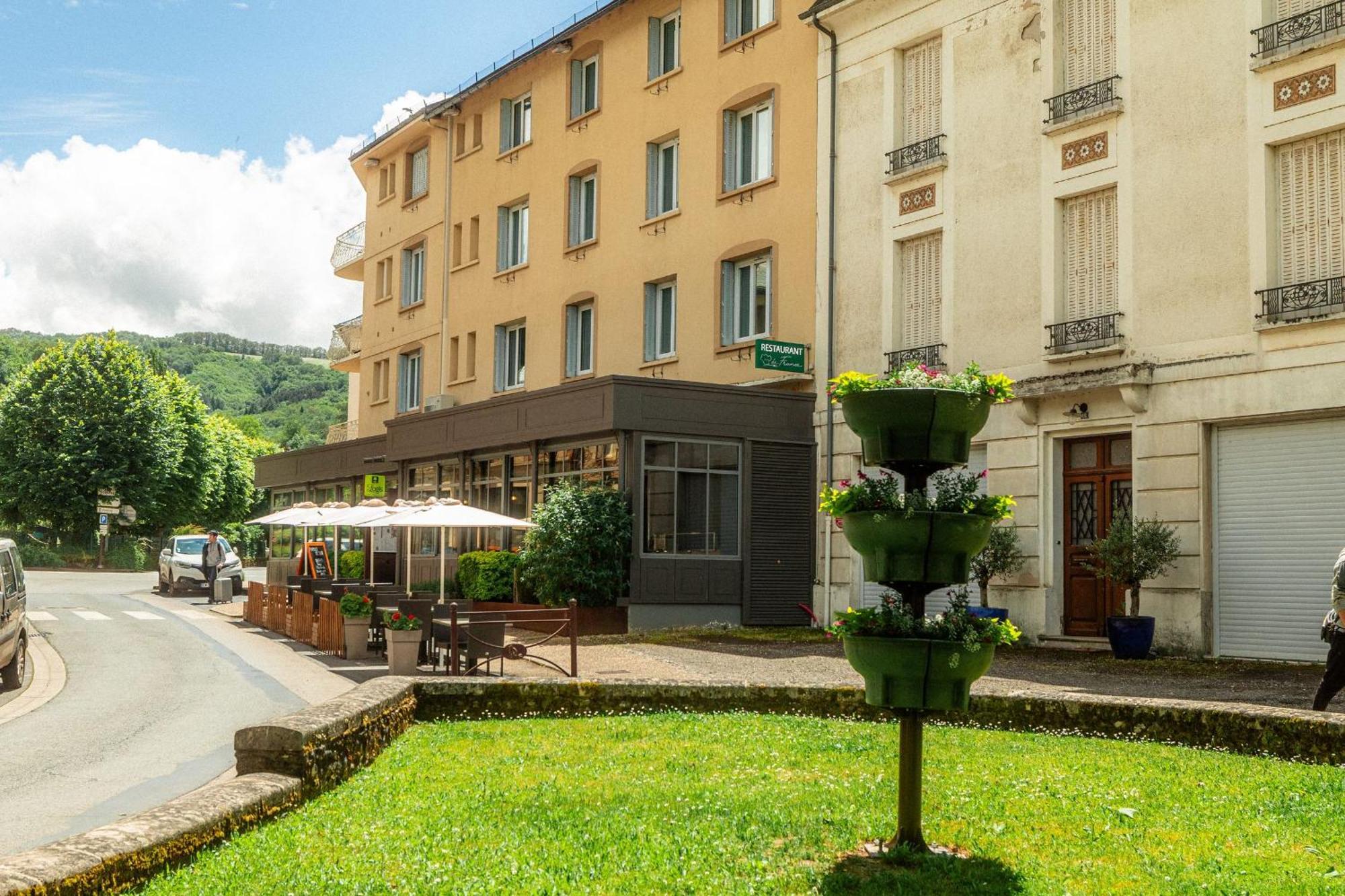 Logis Hotel Restaurant De France Saint-Geniez-dʼOlt Zewnętrze zdjęcie
