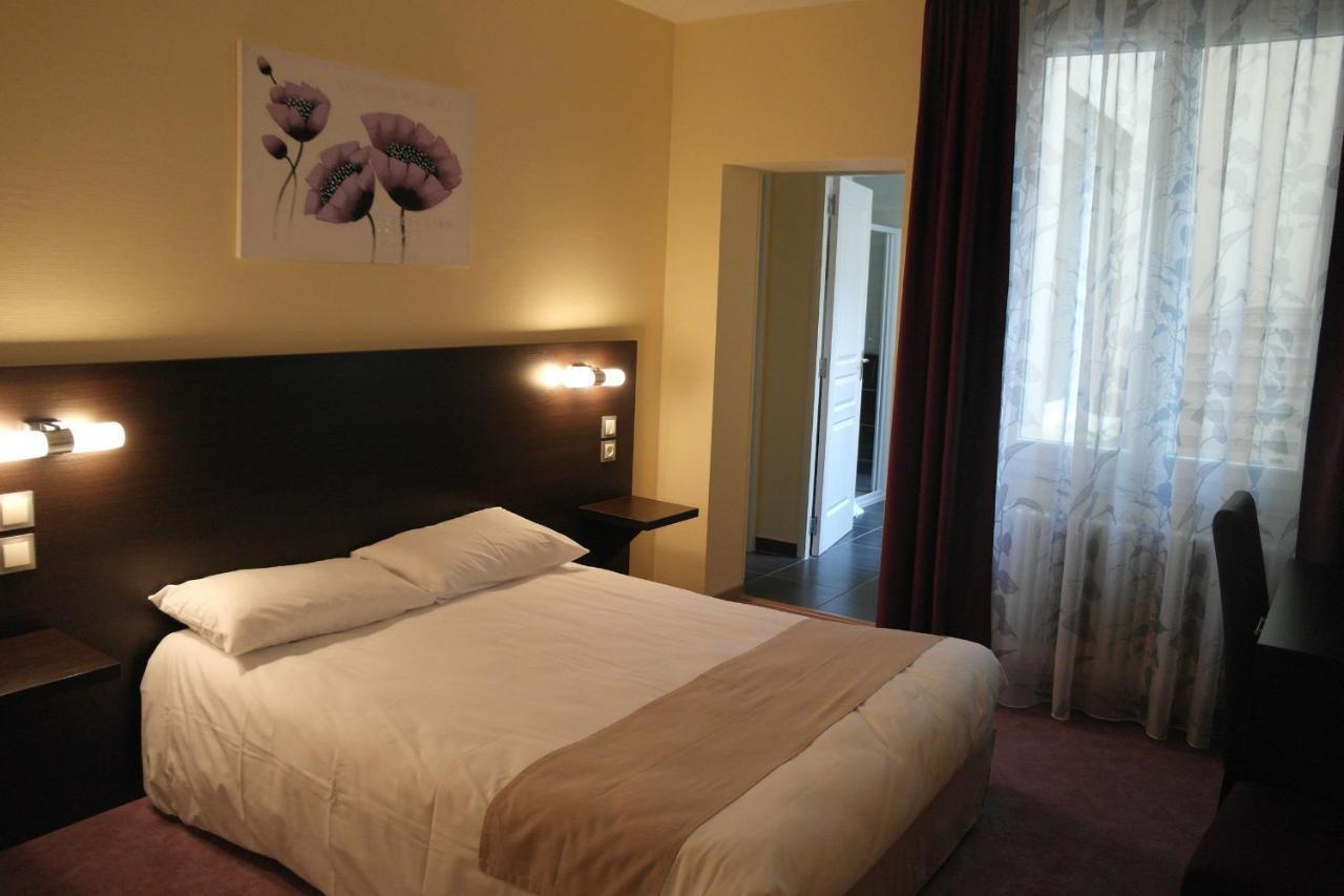 Logis Hotel Restaurant De France Saint-Geniez-dʼOlt Zewnętrze zdjęcie