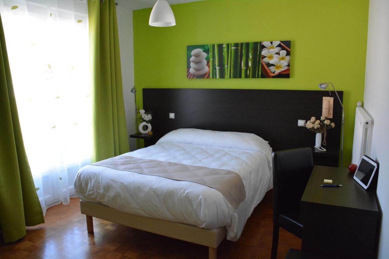 Logis Hotel Restaurant De France Saint-Geniez-dʼOlt Zewnętrze zdjęcie